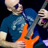 joe_satriani_p2010_29