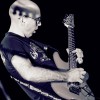 joe_satriani_p2010_48