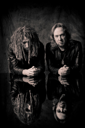 Primal Rock Rebellion: stílusok határmezsgyéjén