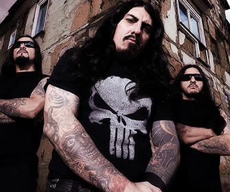 Death metalos péntek este a Krisiunnal és két nagyszerű magyar zenekarral