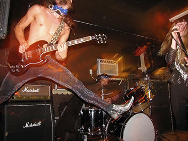 Túl sok, túl színes, túl fényes rock’n’roll a Trafikban