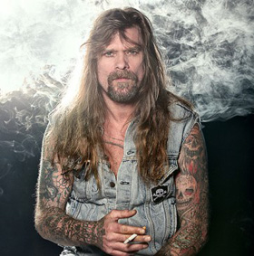 „Lemmy arra gondolt, hogy a háttérbe szorítanám, ha mellette játszanék”