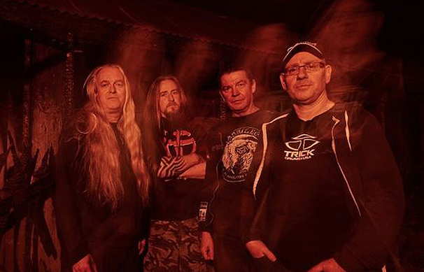 „A lemez death metalt rejt, mi csak ehhez értünk”