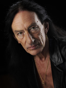Ismét a Hajón koncertezik Ken Hensley