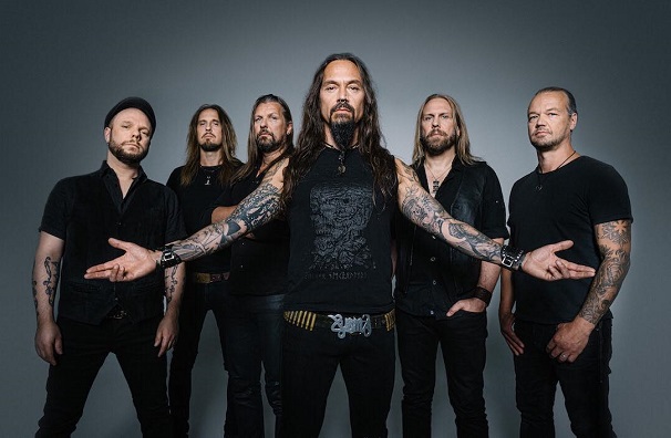 „Korai skandináv black metalból és a klasszikus, keleties Amorphis-hangulatokból merít a dal”