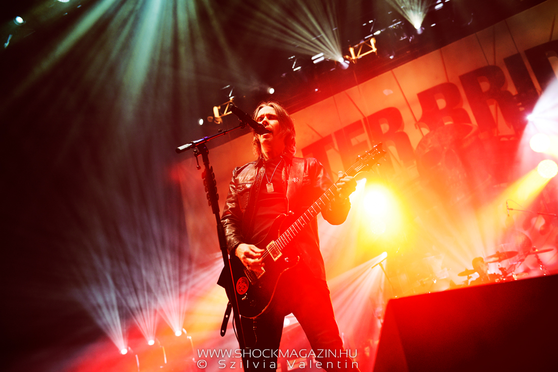 alter_bridge_k2022_01