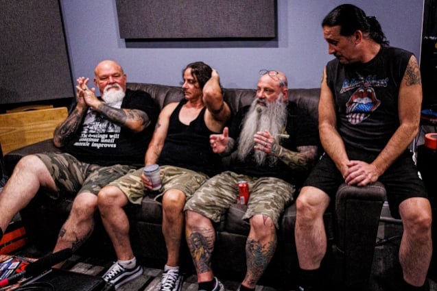 „Benne van a zenében a ’70-es évek hard rockja és metálja, amin mindannyian felnőttünk”
