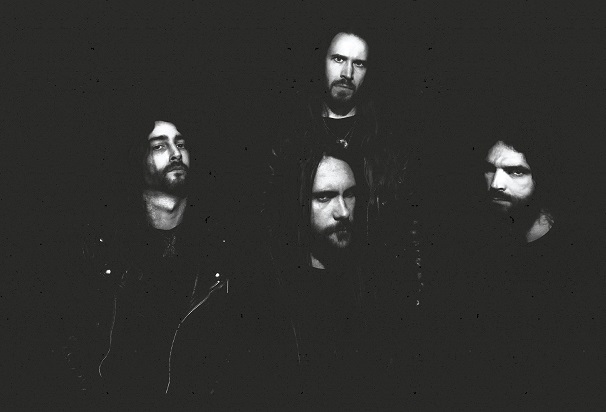 „Az anyag javát tizenkét húros akusztikus gitárokon írtuk, a végeredmény az eddigi leginkább black metal albumunk”