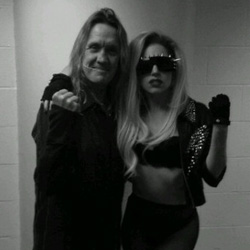 Lady Gaga vasalt az Iron Maidenre Floridában