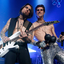 Perry Farrell nem érti, miért lépett le Duff