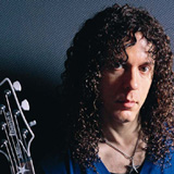 Májusban Budapesten koncertezik Marty Friedman
